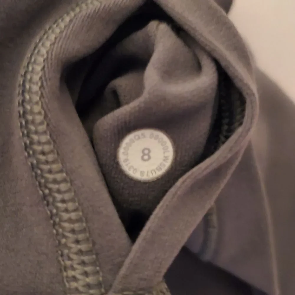 Lululemon Reveal Tight with Mesh Stripes Size 8